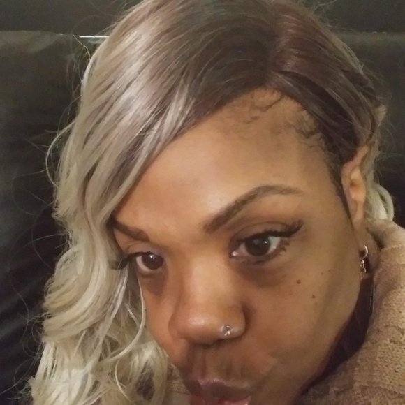 Meet your Posher, Ruby - Picture 1 of 1